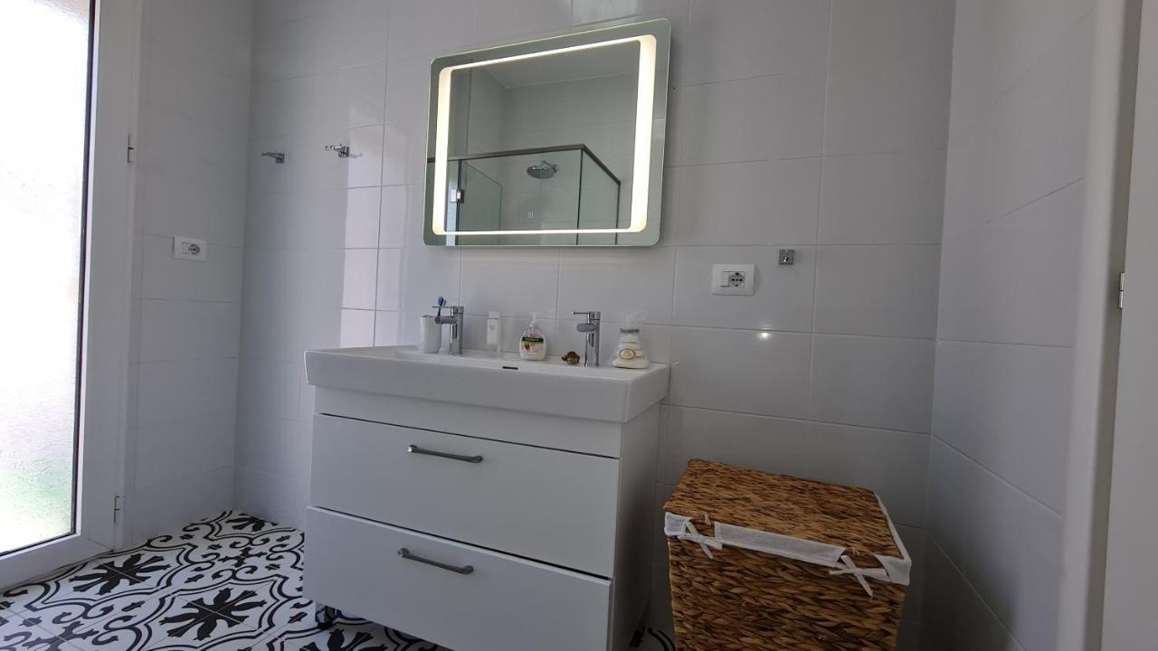 Rocknest Sea View Penthouse Apartment Sarande Exterior photo